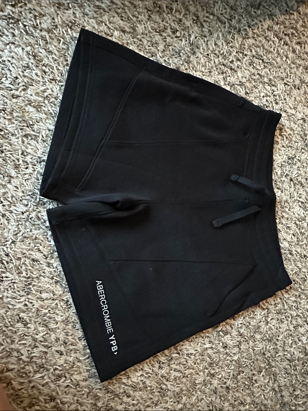 Kids size 9/10 like newAbercrombie kids Black Athletic Pull-On Shorts